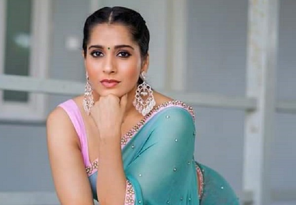  ರಮ್ಯಾ ಬದಲು ತೆಲುಗಿನ ರಶ್ಮಿ ಗೌತಮ್ ಗೆ ಮಣೆ ಹಾಕಿದ  ಹಾಸ್ಟೆಲ್ ಬಾಯ್ಸ್!