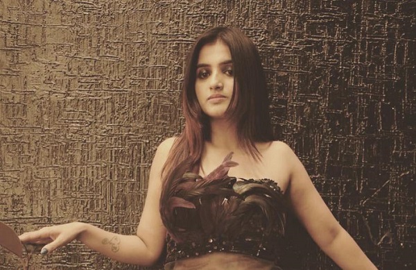  ಬೆಳ್ಳಿತೆರೆಗೆ ಎಂಟ್ರಿ ಕೊಟ್ಟ ಗಿಚ್ಚಿ ಗಿಲಿಗಿಲಿ ಜಾಹ್ನವಿ- ರಾಕ್ ಸ್ಟಾರ್ ರೂಪೇಶ್ ಶೆಟ್ಟಿಗೆ ಜೋಡಿ…